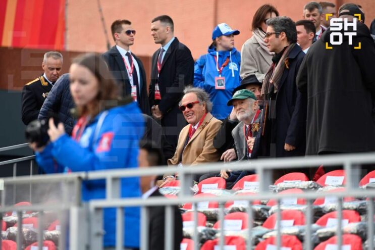 В Москве на Параде Победы были замечены иностранные звезды В Москве на Параде Победы были замечены иностранные звезды