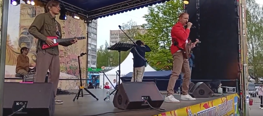 На фестивале в Тверской области выступила группа "Братья Грим" На фестивале в Тверской области выступила группа "Братья Грим"