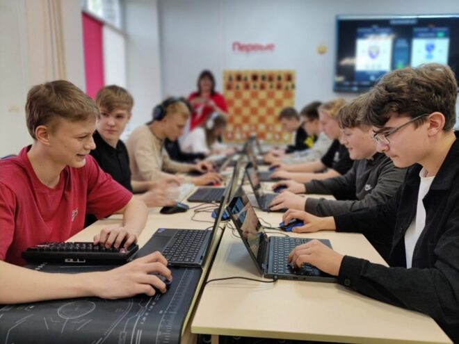 Игры будущего: в городе Бологое прошли соревнования по фиджитал-спорту