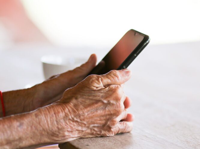 Т2 дарит бесплатную связь ветеранам Великой Отечественной войны Т2