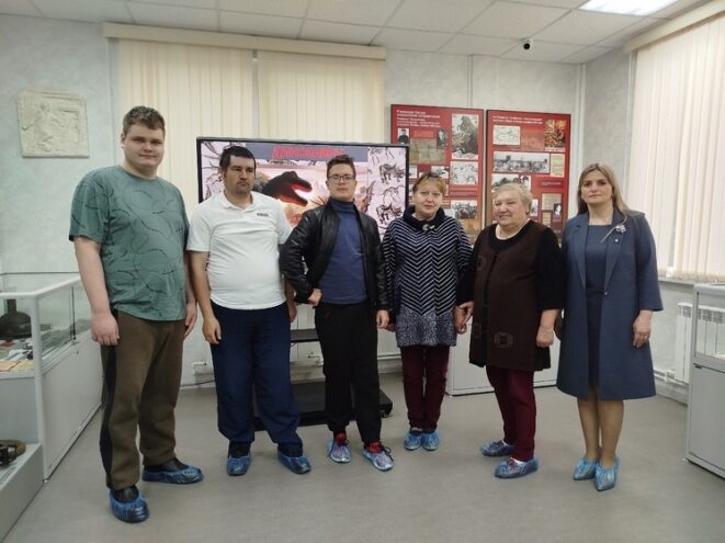 Динозавры для юных сердец: открытие выставки и гордость победителей в Оленинском краеведческом музее