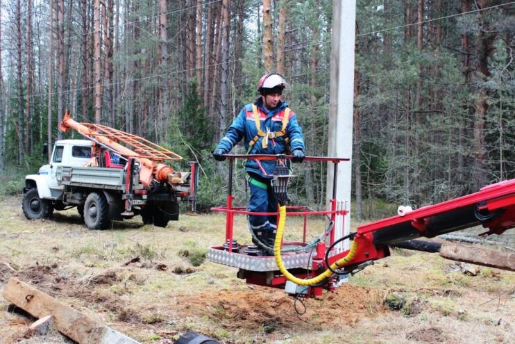 Энергетики филиала «Россети Центр» - «Тверьэнерго» оперативно восстанавливают электроснабжение, нарушенное шквалистым ветром Энергетики филиала «Россети Центр» - «Тверьэнерго» оперативно восстанавливают электроснабжение, нарушенное шквалистым ветром