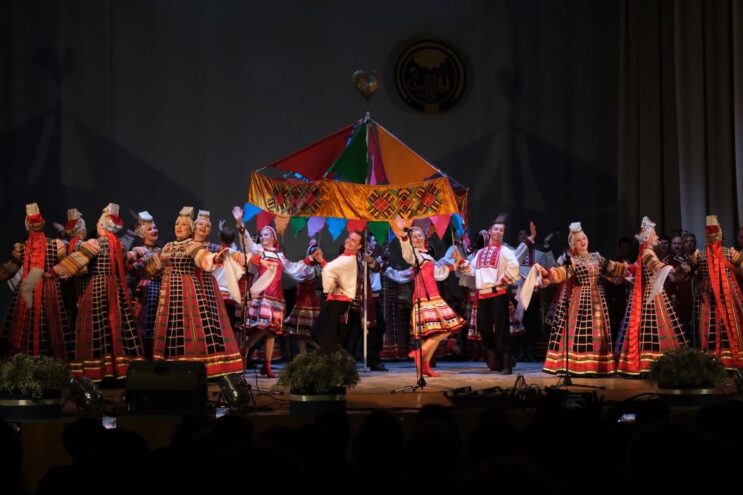 В Осташкове открылся XXХVII Международный фестиваль искусств «Музыкальные вечера на Селигере» В Осташкове открылся XXХVII Международный фестиваль искусств «Музыкальные вечера на Селигере»