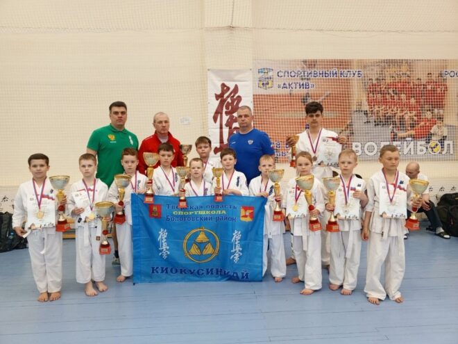 Юные каратисты из Тверской области отличились на состязаниях в Великом Новгороде Юные каратисты из Тверской области отличились на состязаниях в Великом Новгороде