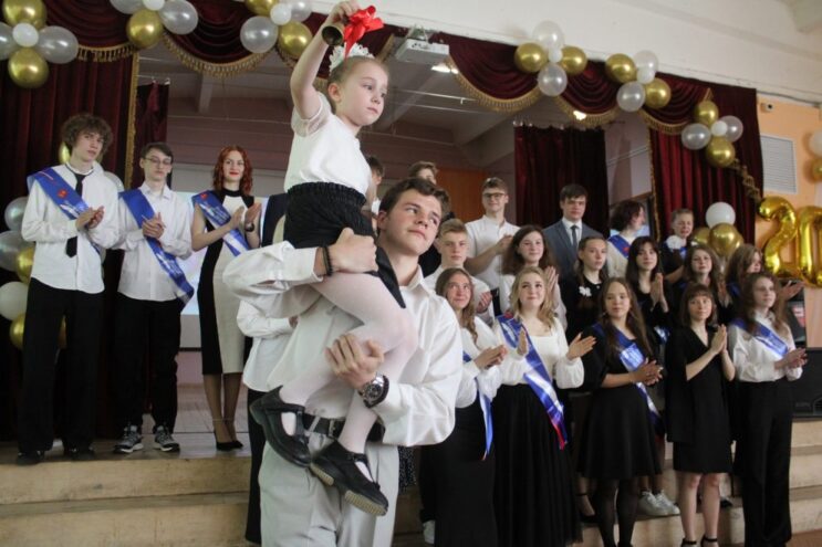 В Бологовском округе прогремел последний звонок