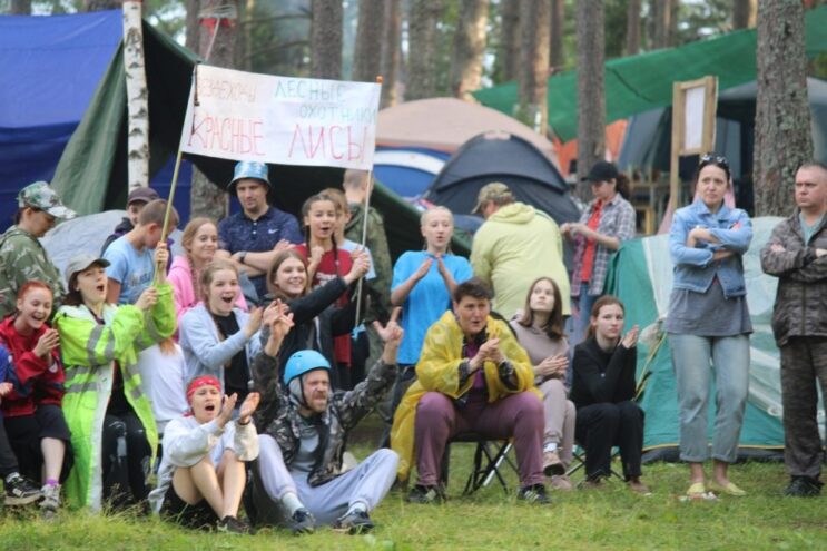 На Великом озере в Тверской области открылся молодёжный туристический слёт