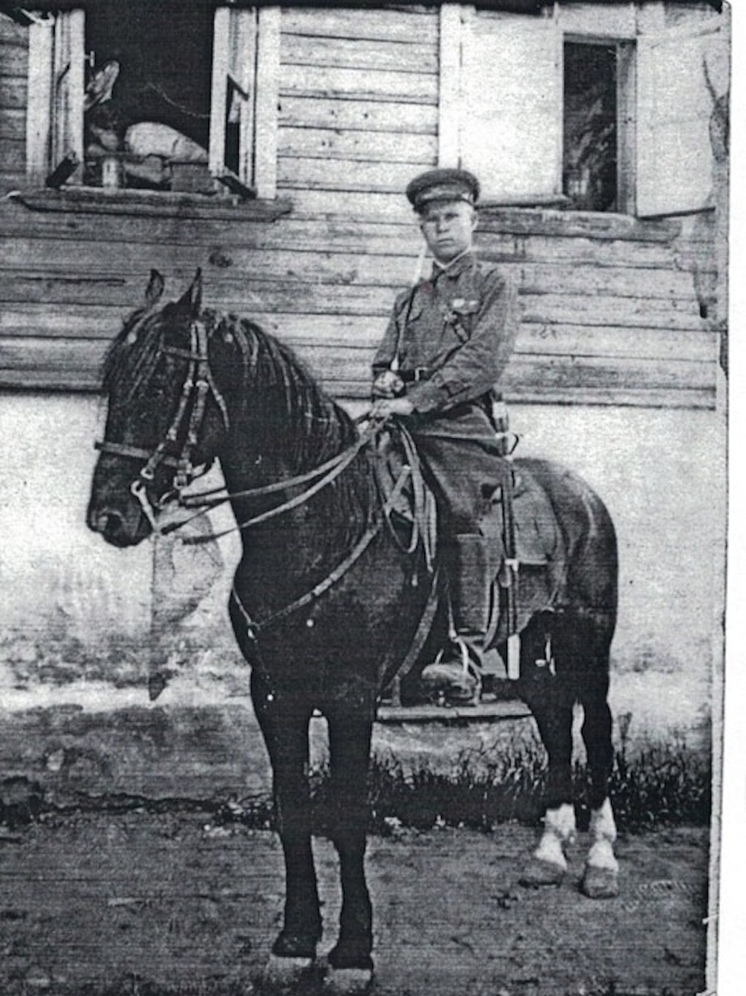 История в фотографиях: ветврач из Лихославльского округа, который служил в конной кавалерии во время войны