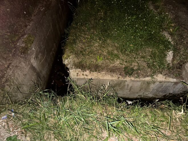 В Тверской области закрыли опасную яму на набережной В Тверской области закрыли опасную яму на набережной