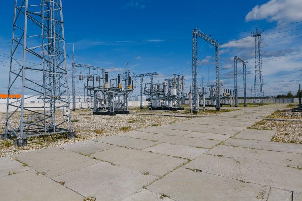 Энергетики тверского филиала «Россети Центр» выполняют ремонт оборудования крупных питающих центров