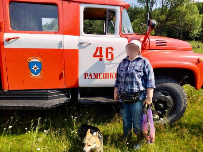 В Тверской области спасатели помогли любительнице тихой охоты выбраться из леса