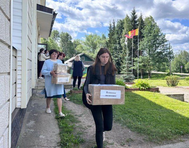 Из Тверской области в зону спецоперации направлены гуманитарные грузы Из Тверской области в зону спецоперации направлены гуманитарные грузы