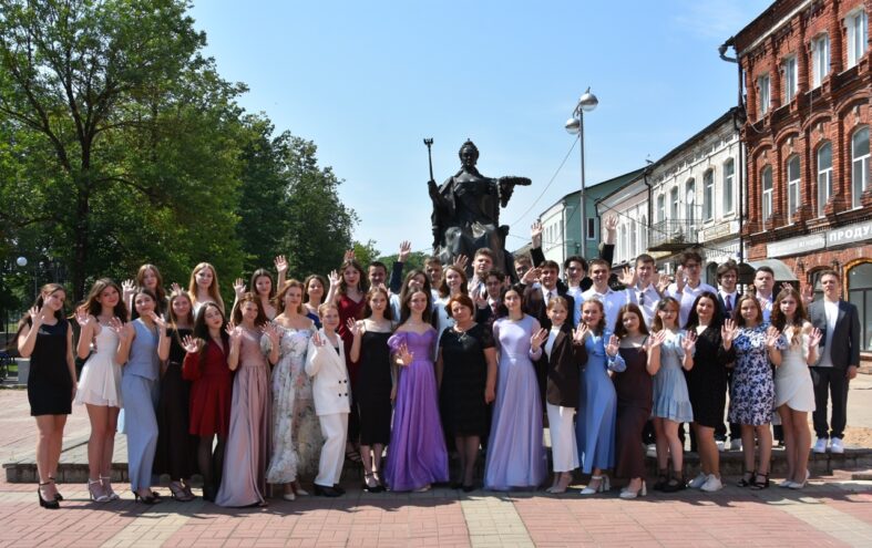 В Вышнем Волочке чествовали гордость округа В Вышнем Волочке чествовали гордость округа