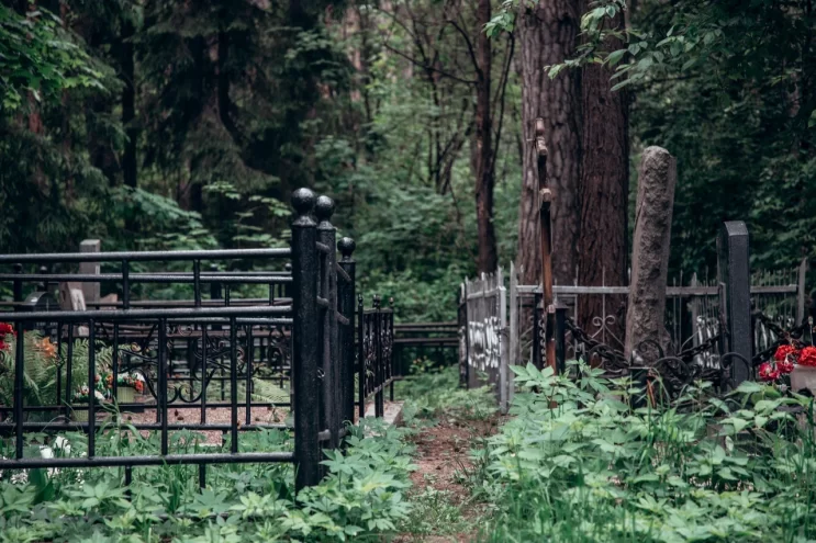На кладбищах в Твери будут хоронить по-новому