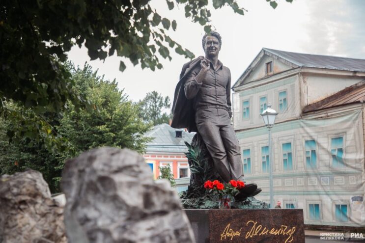 В Твери молодые поэты прочитали стихи Андрея Дементьева