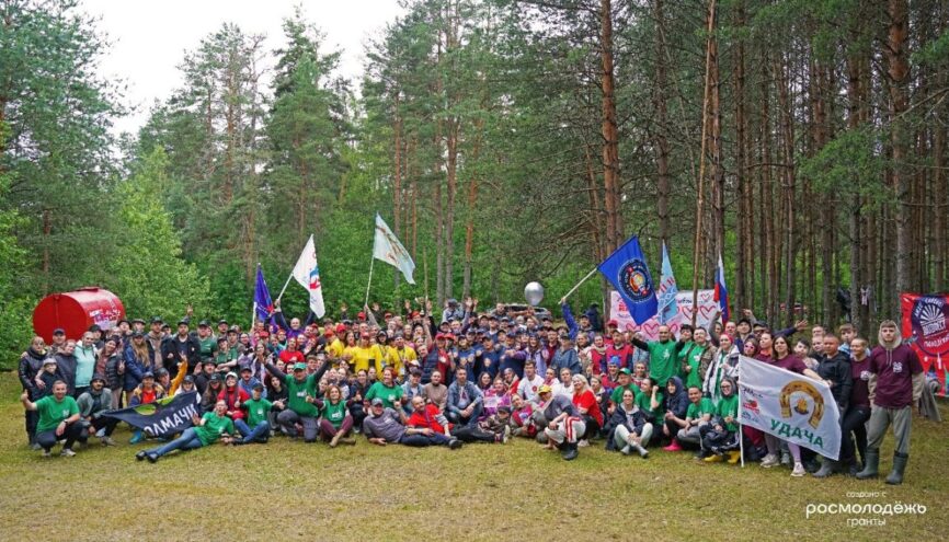 Молодые романтики прошли испытание непогодой, «туристическим бытом» и гонками на сапах в Верхневолжье Молодые романтики прошли испытание непогодой, «туристическим бытом» и гонками на сапах в Верхневолжье