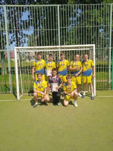 Юные футболисты Кесовой Горы заняли второе место в межмуниципальном турнире Юные футболисты Кесовой Горы заняли второе место в межмуниципальном турнире