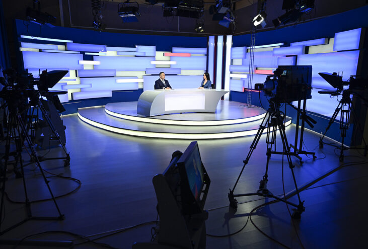 Итоги, проекты, ПМЭФ и молодежь: губернатор Игорь Руденя ответил на вопросы жителей Тверской области