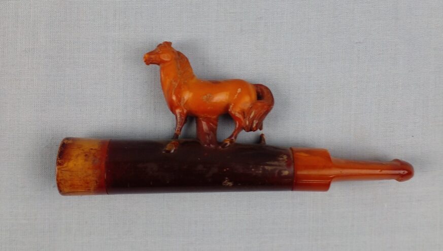 Янтарный антиквариат хранится в Тверском государственном музее