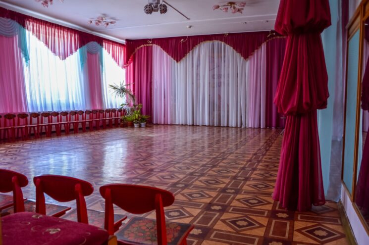 В Твери ведется приемка садов после ремонта