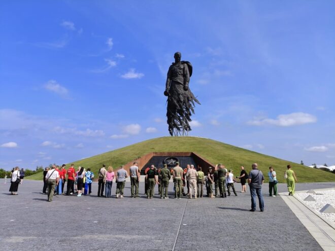 Ржев встретил участников бронепробега «Дорога Мужества» Ржев встретил участников бронепробега «Дорога Мужества»