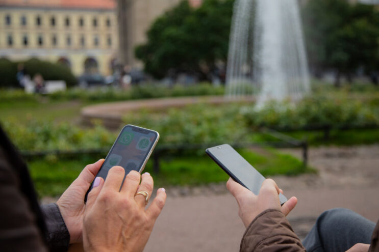 Не только зумеры: жители Твери всех возрастов отказываются от телефонных звонков в пользу мессенджеров Не только зумеры: жители Твери всех возрастов отказываются от телефонных звонков в пользу мессенджеров