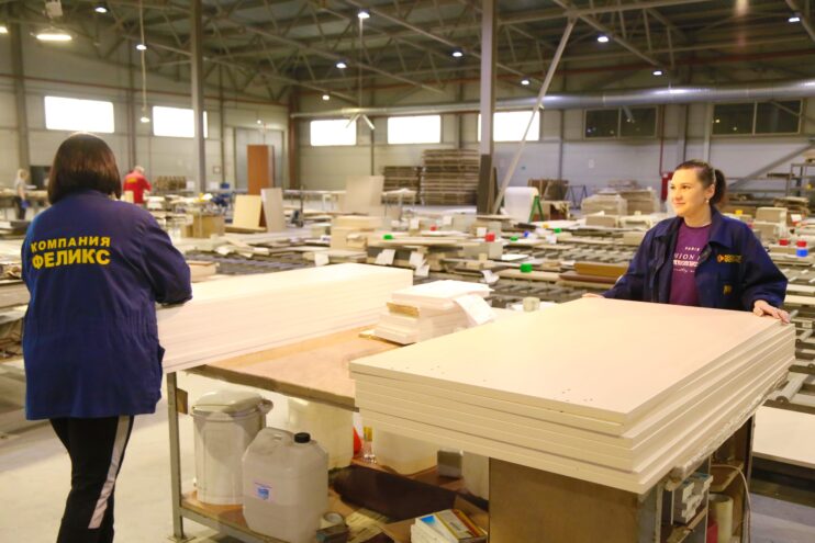 Подростки Тверской области могут получить первые трудовые навыки на крупном мебельном производстве Подростки Тверской области могут получить первые трудовые навыки на крупном мебельном производстве