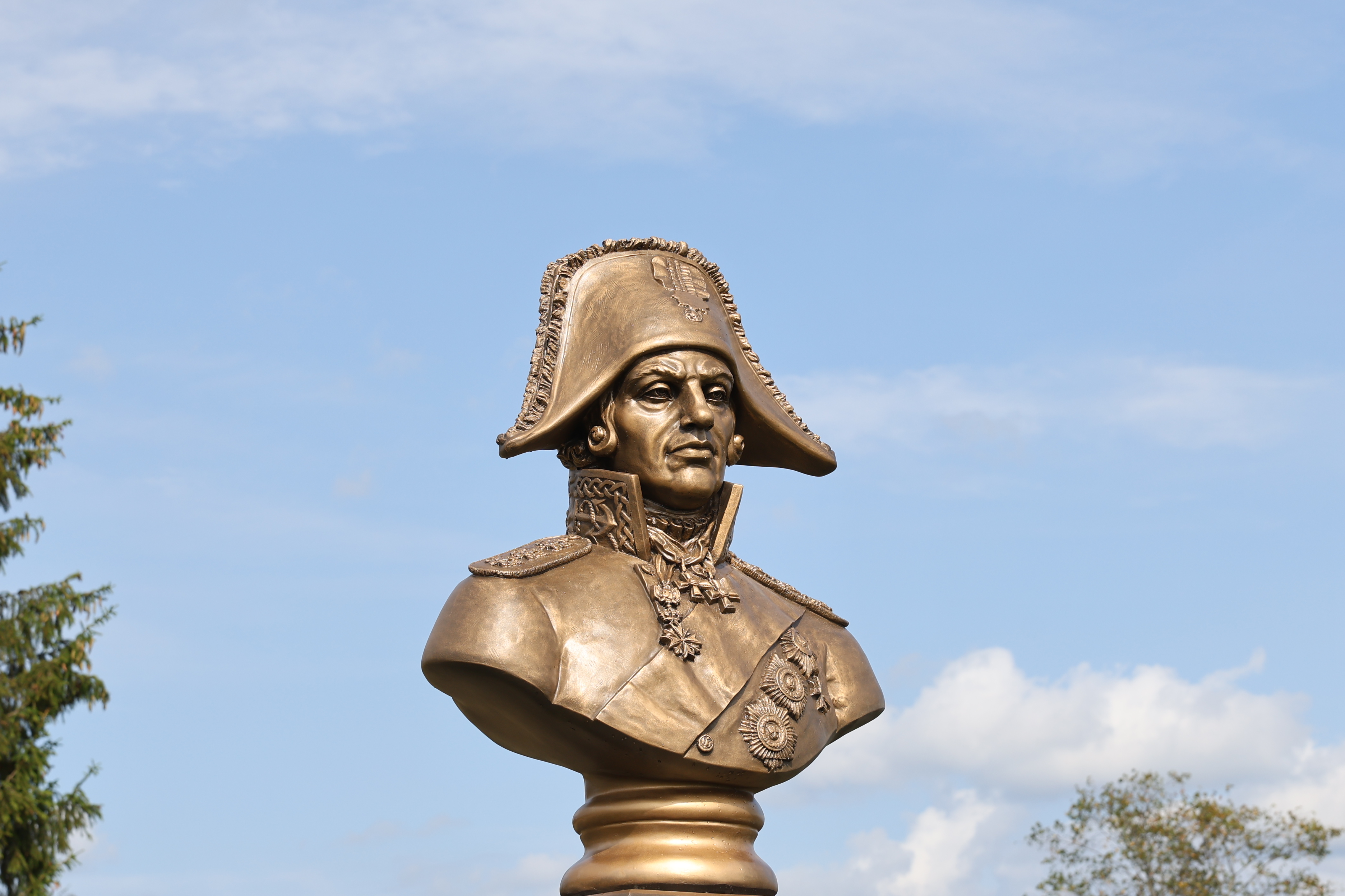 В Осташкове открыли памятник великому адмиралу и святому Фёдору Ушакову