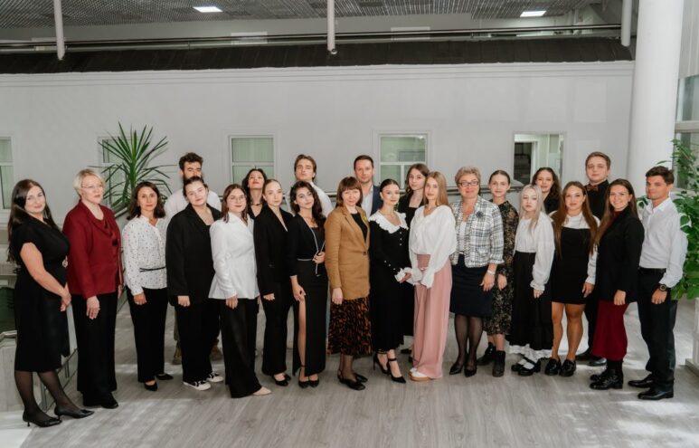 Победители программы «Земский работник культуры» подписали трудовые договоры с учреждениями культуры Верхневолжья Победители программы «Земский работник культуры» подписали трудовые договоры с учреждениями культуры Верхневолжья