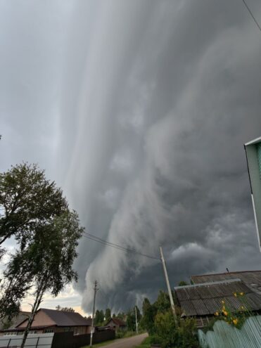 Специалисты «Тверьэнерго» готовятся к прохождению грозового фронта Специалисты «Тверьэнерго» готовятся к прохождению грозового фронта