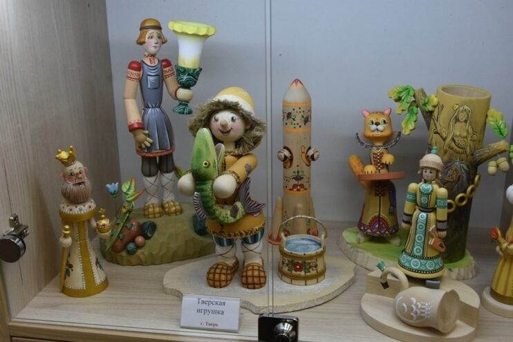 В Вышнем Волочке открылся уникальный музей «Игрушкин дом» В Вышнем Волочке открылся уникальный музей «Игрушкин дом»
