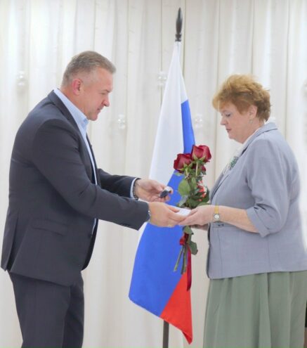 Руководителя Дома детского творчества отметили наградой “За верность профессии” Руководителя Дома детского творчества отметили наградой “За верность профессии”