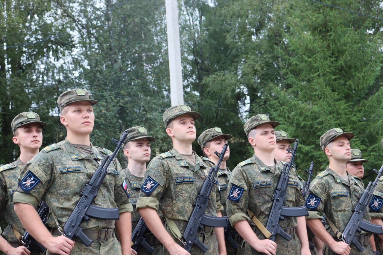 Курсанты ВУЦ ТвГТУ приняли военную присягу