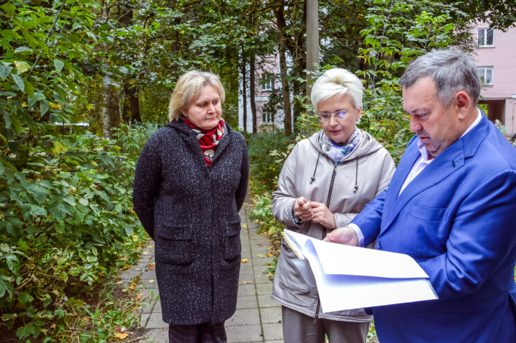 В Твери завершаются приемки отремонтированных дворов В Твери завершаются приемки отремонтированных дворов