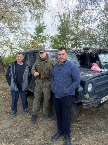 Из Оленино доставили на СВО автомобиль и партию гумгруза Из Оленино доставили на СВО автомобиль и партию гумгруза