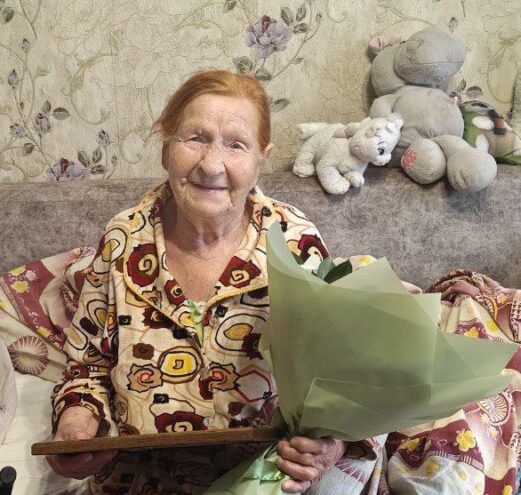 Губернатор Игорь Руденя поздравил с 102-летием ветерана Великой Отечественной войны Клавдию Дмитриевну Никандрову Губернатор Игорь Руденя поздравил с 102-летием ветерана Великой Отечественной войны Клавдию Дмитриевну Никандрову