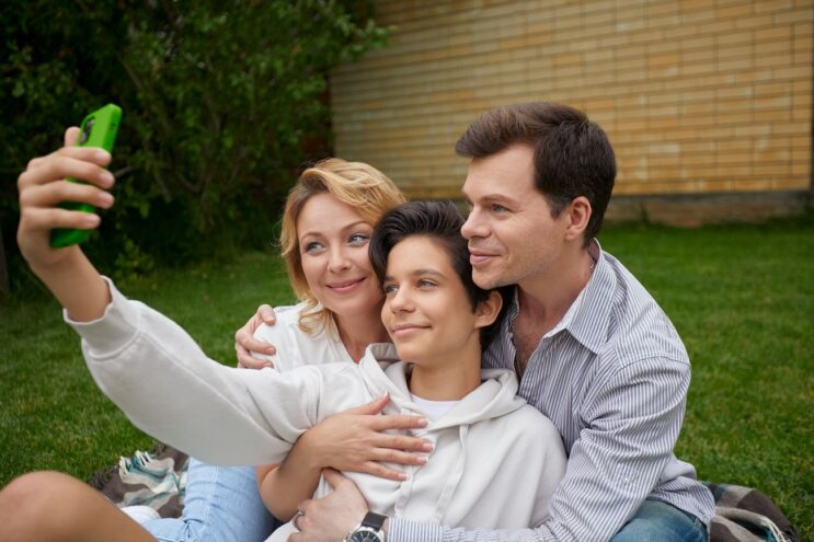 МегаФон стирает границы: в МегаСемью можно добавить близких со всей страны