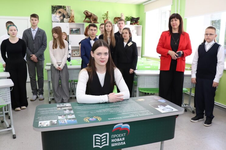 В Тверской области открыли парту Героя в память о выдающемся враче В Тверской области открыли парту Героя в память о выдающемся враче