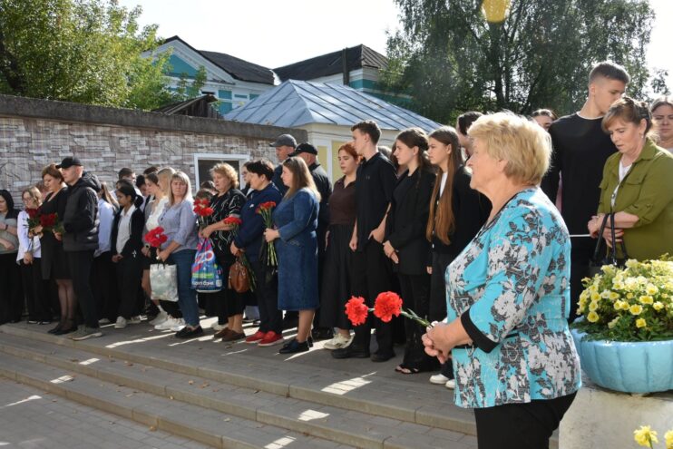 В Вышнем Волочке Тверской области открыли мемориальные доски героям СВО В Вышнем Волочке Тверской области открыли мемориальные доски героям СВО