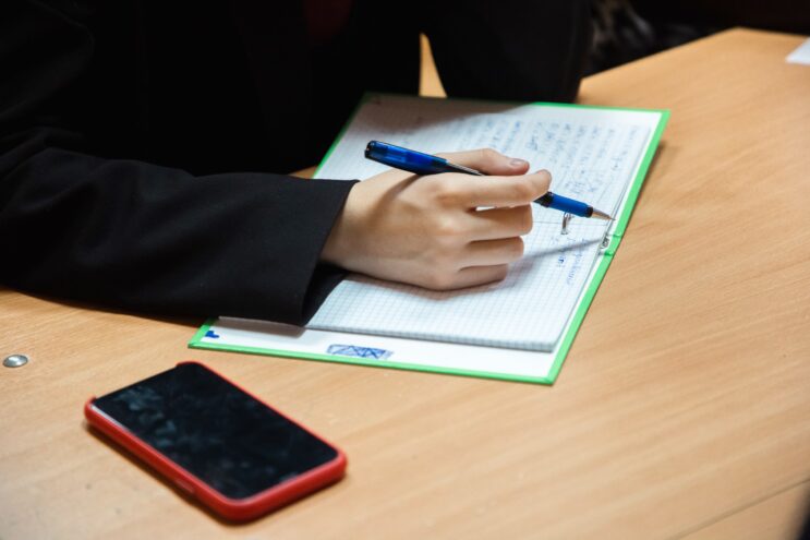 Нелидовские старшеклассники приняли участие в старте сессии онлайн-уроков по финансовой грамотности Нелидовские старшеклассники приняли участие в старте сессии онлайн-уроков по финансовой грамотности