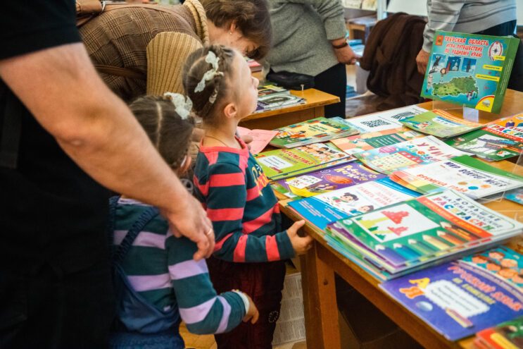 Воспитанники детского сада побывали на экскурсии в Осташковской библиотеке Воспитанники детского сада побывали на экскурсии в Осташковской библиотеке