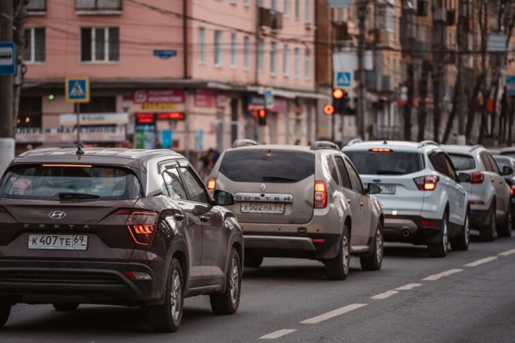 Водителям Тверской области напомнили о повышенной опасности на улицах