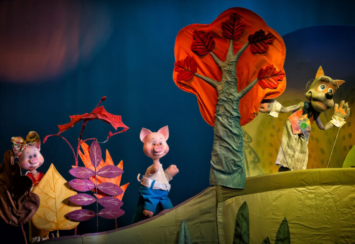 В Твери покажут детский спектакль «Три поросенка» В Твери покажут детский спектакль «Три поросенка»