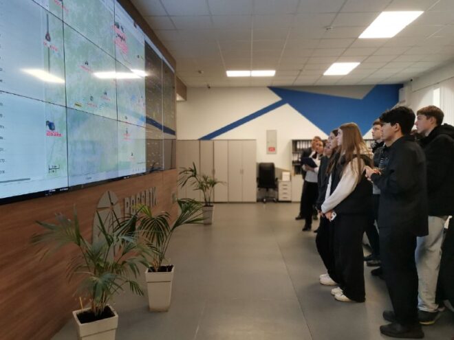 Энергетики «Россети Центр» познакомили молодежь с работой тверского электросетевого комплекса