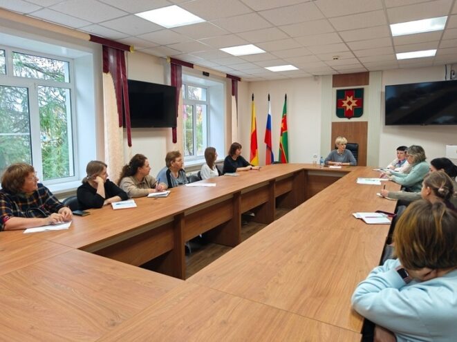 В Лихославле прошло совещание по вопросам занятости населения В Лихославле прошло совещание по вопросам занятости населения