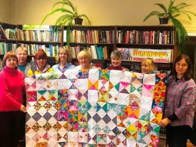 Большое лоскутное одеяло Есенину создали в Тверской области