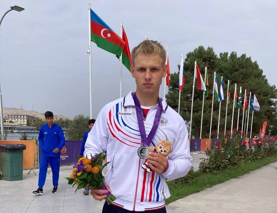 Гребец из Вышнего Волочка поднялся на призовой подиум Игр стран СНГ Гребец из Вышнего Волочка поднялся на призовой подиум Игр стран СНГ