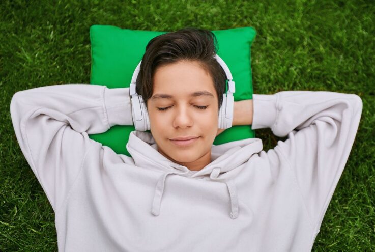 Мода на ретро дошла до наушников: жители Твери переходят на полноразмерные модели Мода на ретро дошла до наушников: жители Твери переходят на полноразмерные модели