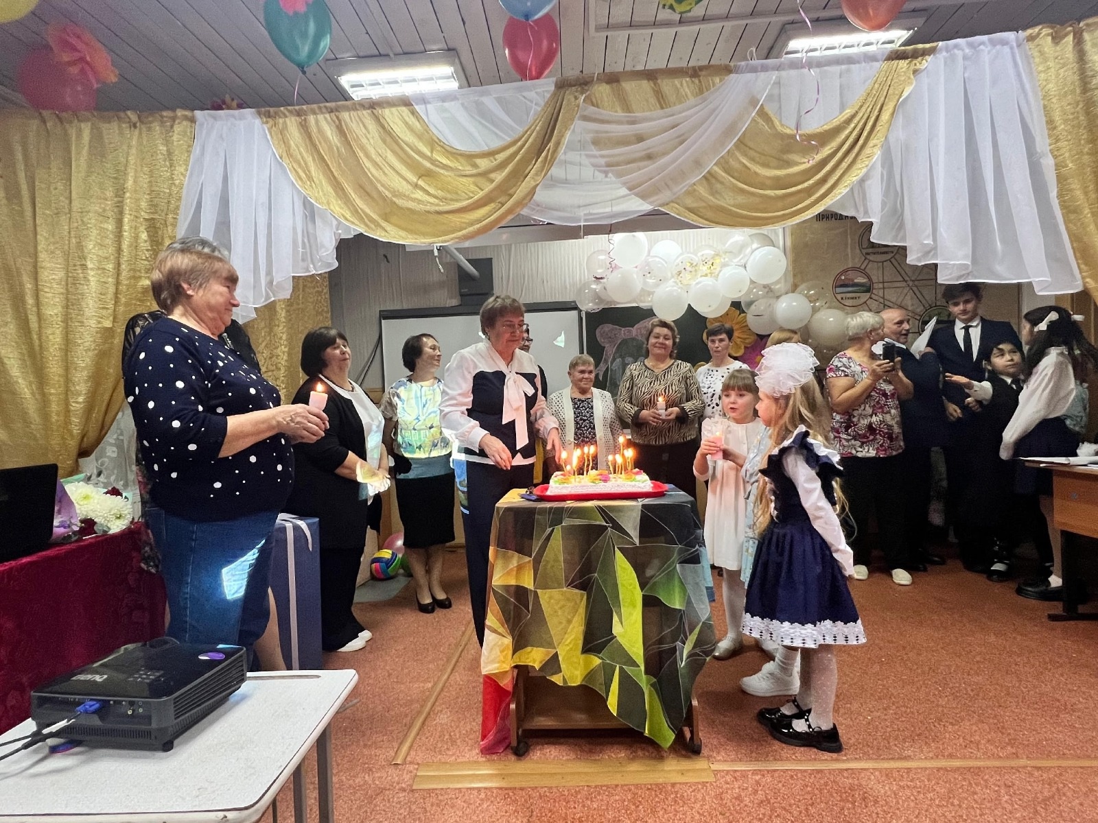 Школа в Осташковском округе отметила 130-летний юбилей Школа в Осташковском округе отметила 130-летний юбилей