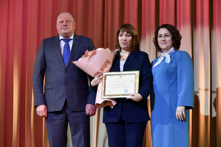 Работники образования Тверской области принимают поздравления с профессиональным праздником Работники образования Тверской области принимают поздравления с профессиональным праздником