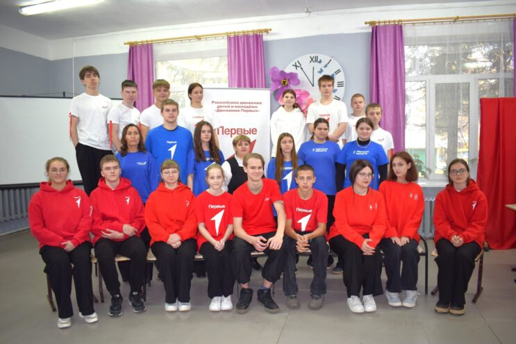 Активную оленинскую молодежь поблагодарили за работу Активную оленинскую молодежь поблагодарили за работу